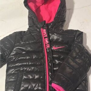Nike Kids Puffer Jacket in Black and Pink